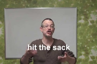 0182 - hit the sack /Спать - Daily Easy English Expression