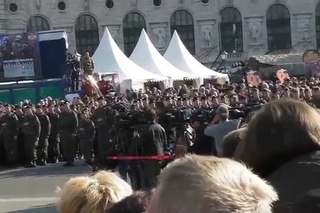 Nationalfeiertag 2015 - Национальный праздник в Австрии. Вооружение австрийской армии. Присяга
