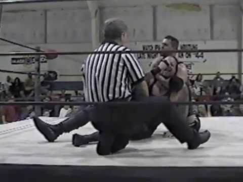 Mideon vs Frankie Capone, IPW, St. Petersburg,
