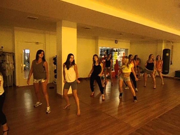 Aula de Zouk Lady Style Natália Vichi Runner