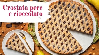 Crostata pere e cioccolato, un dolce buonissimo con un reticolo di frolla sulla superficie!