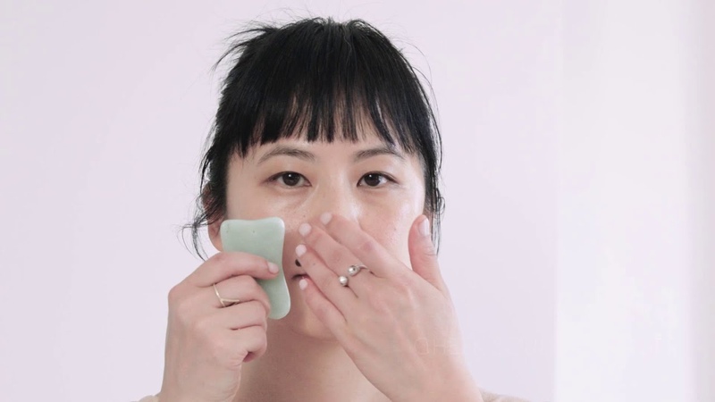 Learn Facial Gua Sha from a Chinese Medical skincare