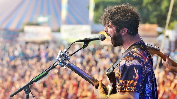 Foals Inhaler ( Reading Festival