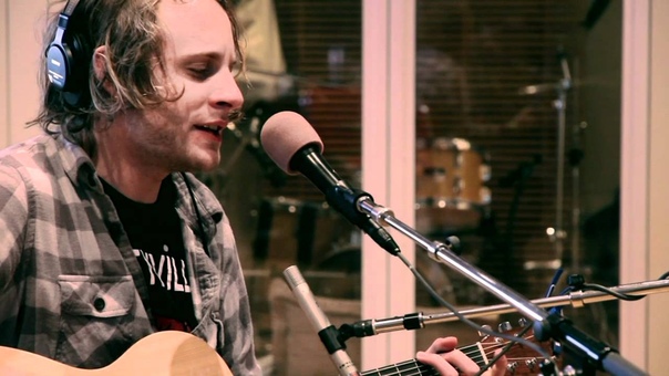Middle Brother Middle brother ( Live on 89. 3 The