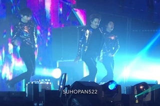 170425 Lightsaber THE EXO'rDIUM in NEWARK