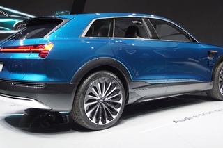 Audi Q6 e-tron Electric Car Quattro Concept   -  Exterior and Interior Walkaround