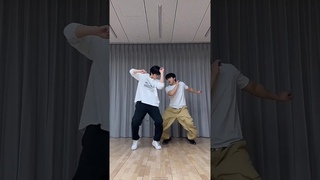 LeeKnow & Changbin boom shakalaka challenge!