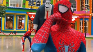 Spider-Man and Deadpool VS Spider-Man Zombie #moscowspider