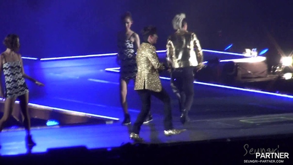 BIG BANG Fantastic Baby ( YG FAMILY POWER TOUR