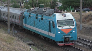 ЭП1М-449 с поездом №126 Москва - Новороссийск
