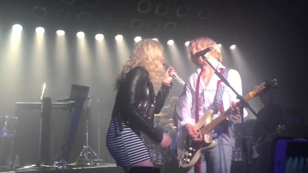 R5 Live in japan Lightning