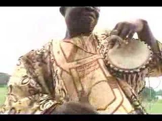 Ayan Bisi Adeleke - Master talking drummer - drum talks Аян Биси Аделеке - Мастер говорящего барабанщика - барабанные разговоры