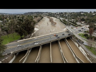 tats-Unis : des pluies sans prcdent frappent la cte ouest et font au moins 3 morts
