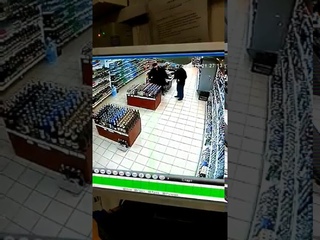 Пьяный житель Саратова разнес магазин с алкоголем