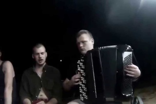 Бойцы круто поют Песни Стахановцев на досуге ДНР Donbass