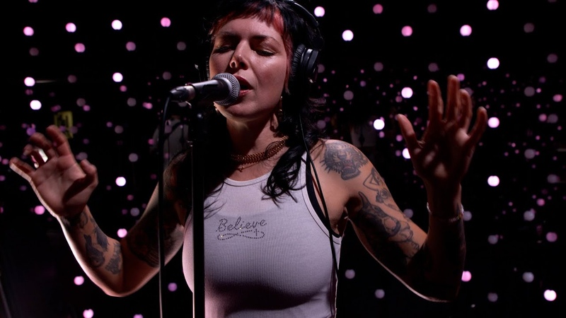 Sleigh Bells Full Performance ( Live on