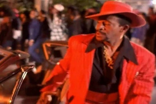Snoop Dogg ft. The Dogg Pound & The Dramatics - Doggy Dogg World (Official Video) Explicit