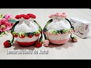 LEMBRANCINHA DE CROCH PARA O NATAL  COM MORANGUINHOS DE CROCH/SACHE DE CROCH