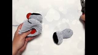 закрепляем ножки в тельце шплинтовое крепление