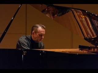 Mikhail Pletnev plays Mussorgsky Pictures at an Exhibition  live 2003