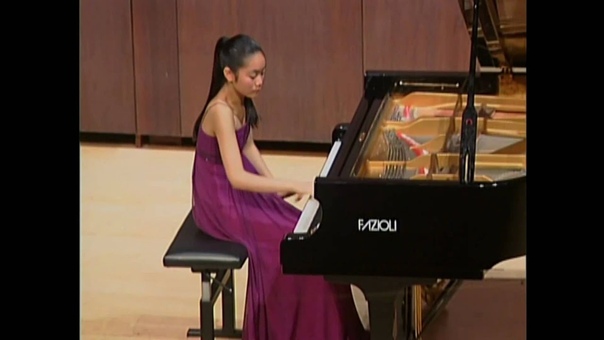 Tiffany Poon plays Bach French Suite No. 5 in G Major, BWV