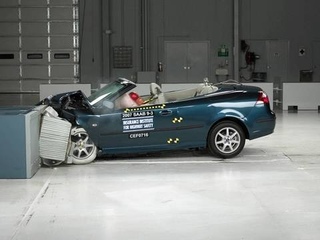 2007 Saab 9-3 convertible moderate overlap IIHS crash test