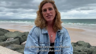 Biarritz : Sasha Jane Lowerson, surfeuse pro, femme transgenre et ambassadrice queer