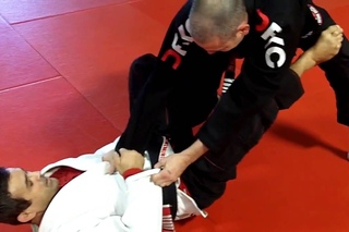 Jiu Jitsu Techniques - Attacks From De La Riva jiu jitsu techniques - attacks from de la riva