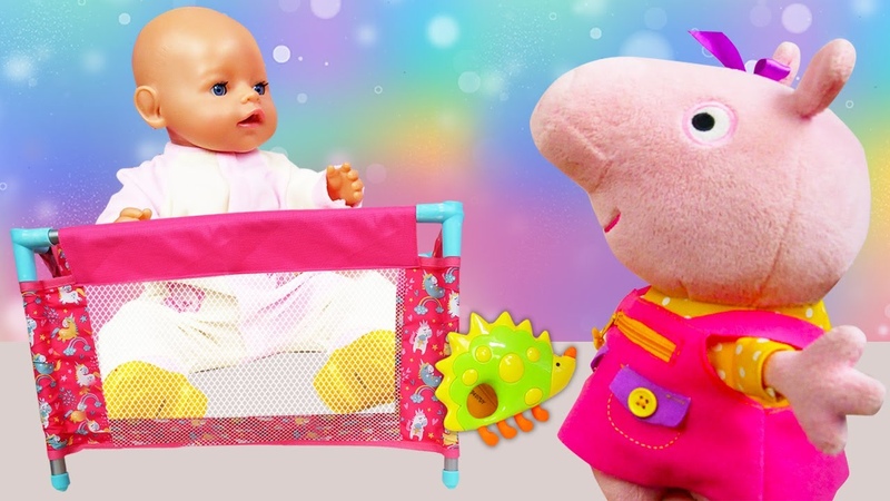 Annabelle juega con Peppa Pig. Muñecos Baby Born en español. Juguetes para