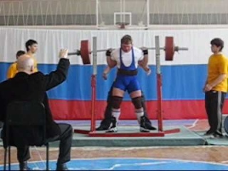 Yuri Kolmakov. Squat 340kg. Only  wraps