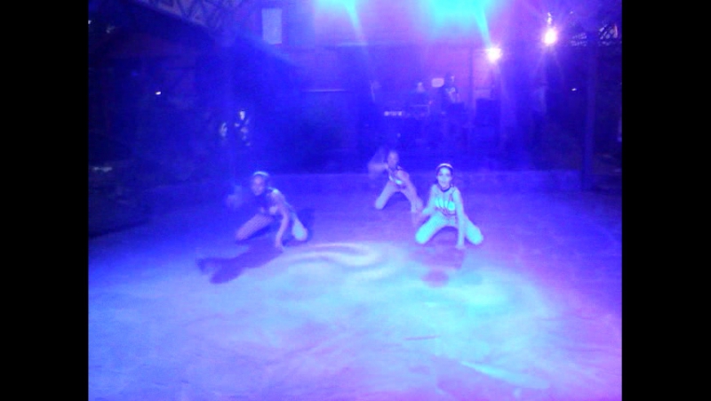Dance Show Red