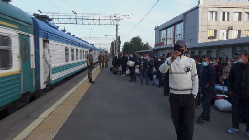 Волжский: узбекские мигранты дождались отправки