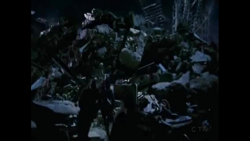 Kyle and Derek Reese in the future fighting