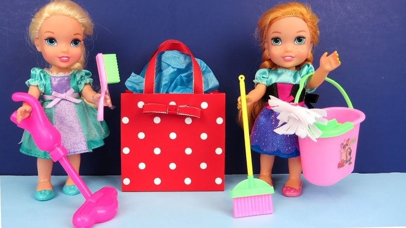 Mothers Day Elsa and Anna toddlers Surprise Cleaning