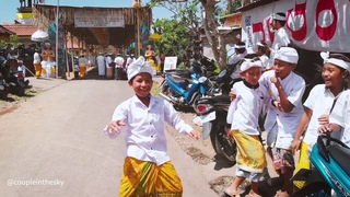 Balinese ceremony in Desa Pejeng, Bali, aerial view Балийская церемония.