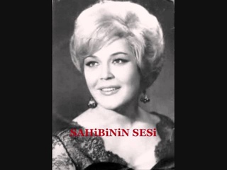 Nesrin Sipahi - Titrer yüreğim her ne zaman yâdıma gelsen