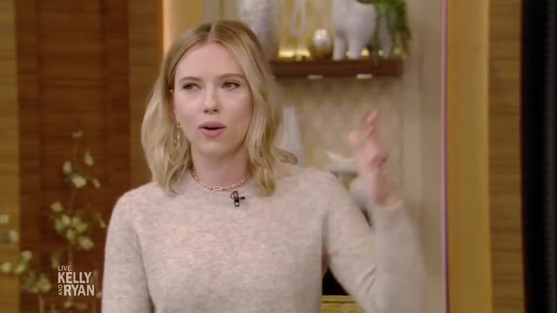 Интервью Скарлетт Йоханссон на шоу Live Kelly and