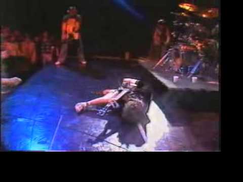 AC, DC perform Sin City Live circa 1978 on American TV for the 1st
