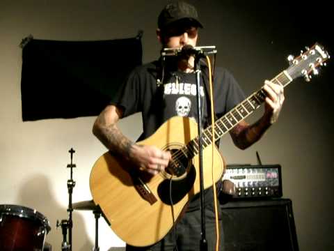 Stza of Star Fucking Hipsters acoustic Two Cups of Tea Live at Green and Black eco prisoner benefit show 1 2