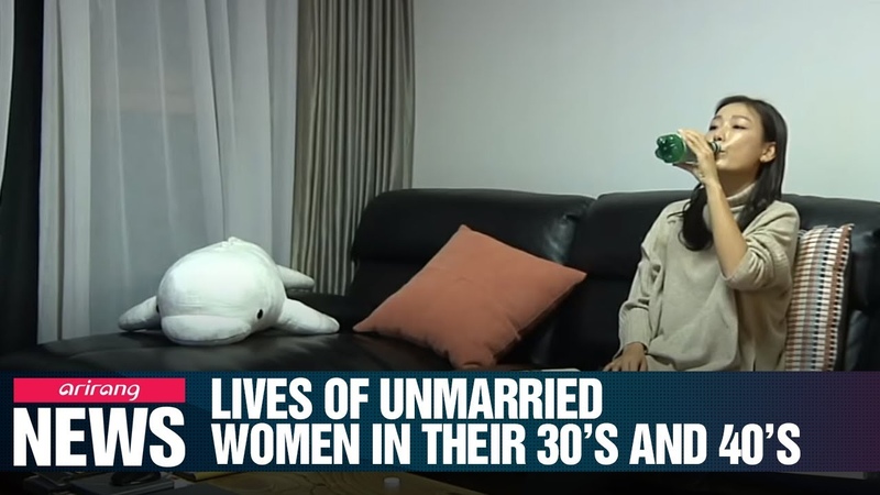 Lives of Unmarried Women in their 30 s and 40