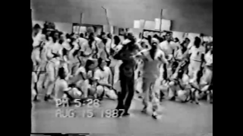 Capoeira: Ms Canjiquinha, Waldemar, Paulo dos Anjos, Vermelho, Angoleiro, Suassuna. 869, 9 MB, 15