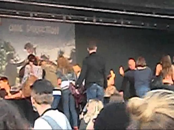 One Direction signing in Cologne and LWWY played in public 1st