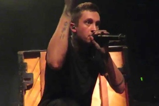 Tyler talking to the crowd + “Coconut“ - Twenty One Pilots live in Auckland, New Zealand