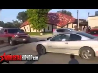 Ужасные люди авария попасть под машину, как они говорят, 38