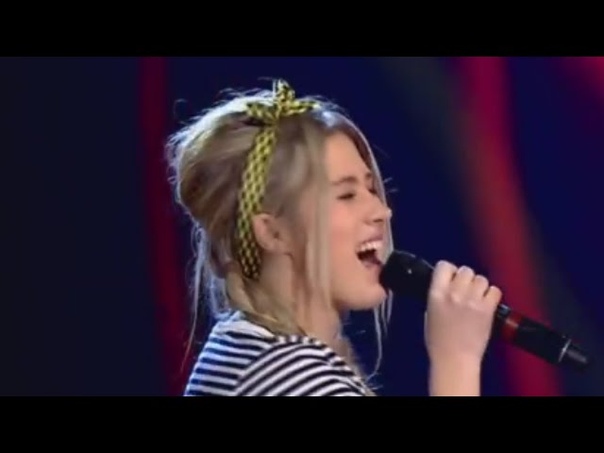 Eliska Mrazova sings Set Fire To The Rain by Adele Blind
