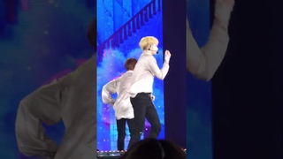 230703 ˖⭑｡☽ MOA and TXT under the moonlight °⭑⁺☾⋆ #shorts #TXT #ACT_SWEET_MIRAGE #TXT_ASM_TOUR