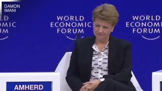 Лучшая акция прямого действия на экономическом форуме в Давосе!Парня зовут Дамон Имани
