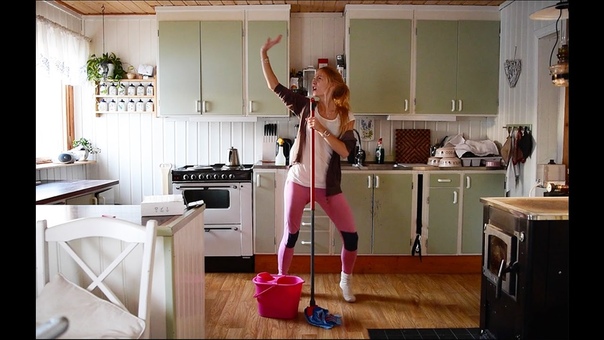Cleaning the house á la