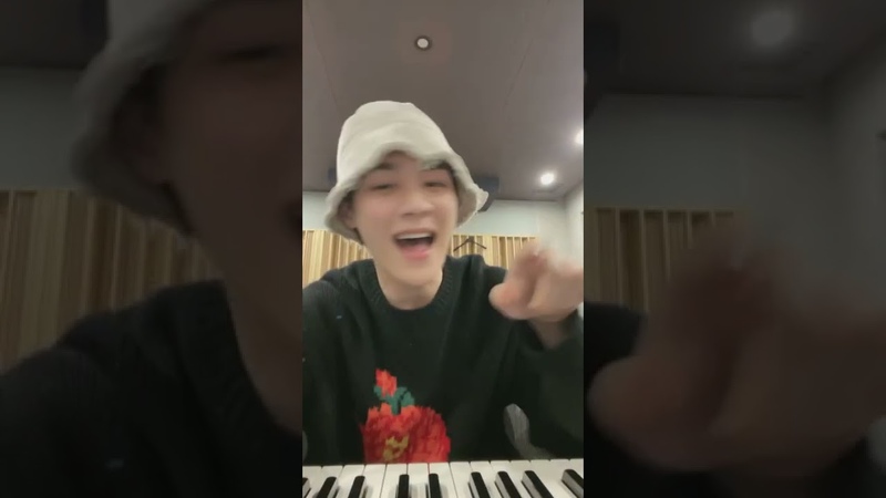 210322 Way V Kun WEIBO LIVE eng subs, , in